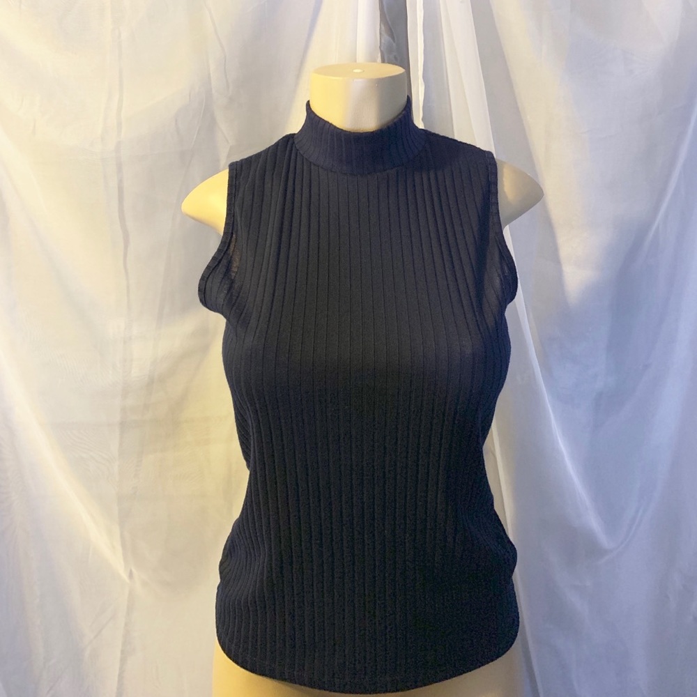 New York & Company Sleeveless Turtleneck Top